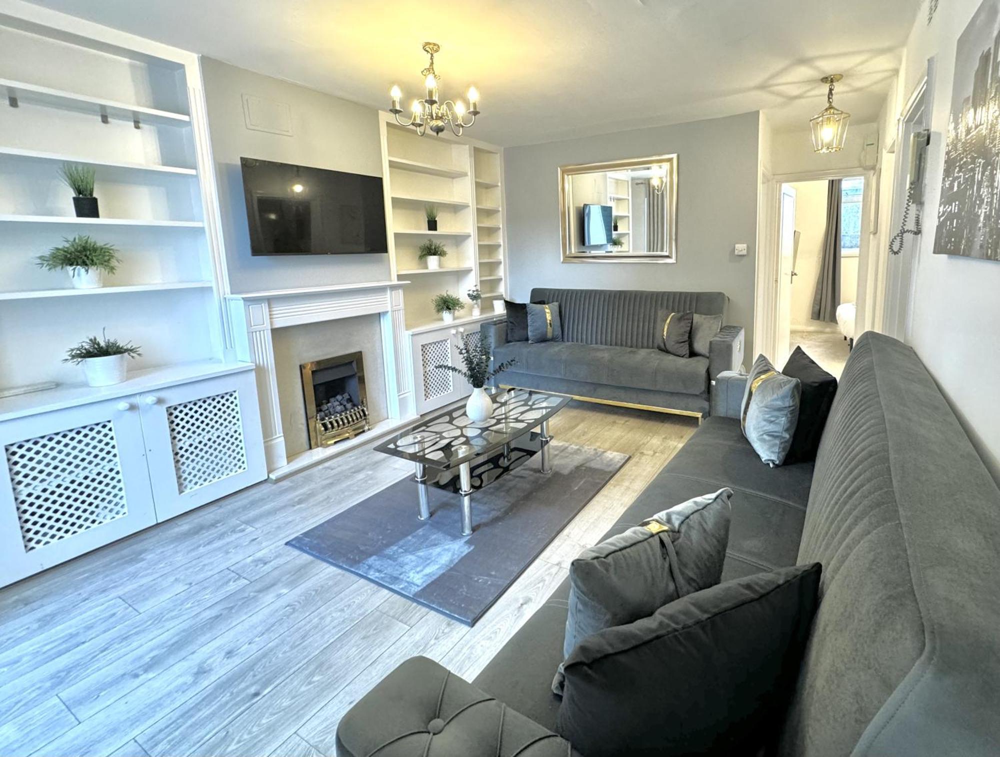 Newly Renovated Kensington 2 Bedroom Apartment With Balcony Near Harrods Sleeps 6, 2 Min Walk From Station Londres Exterior foto