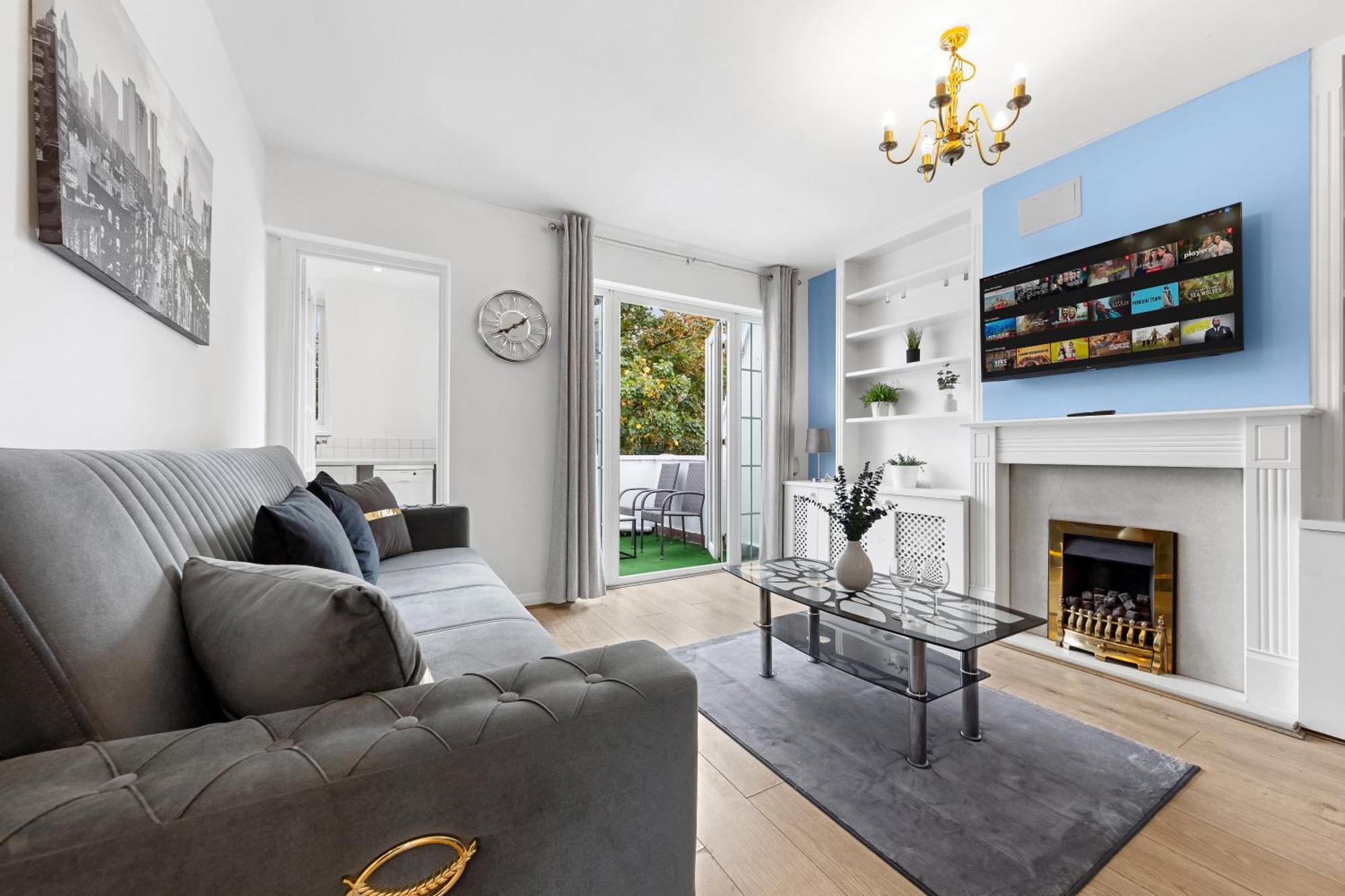 Newly Renovated Kensington 2 Bedroom Apartment With Balcony Near Harrods Sleeps 6, 2 Min Walk From Station Londres Exterior foto