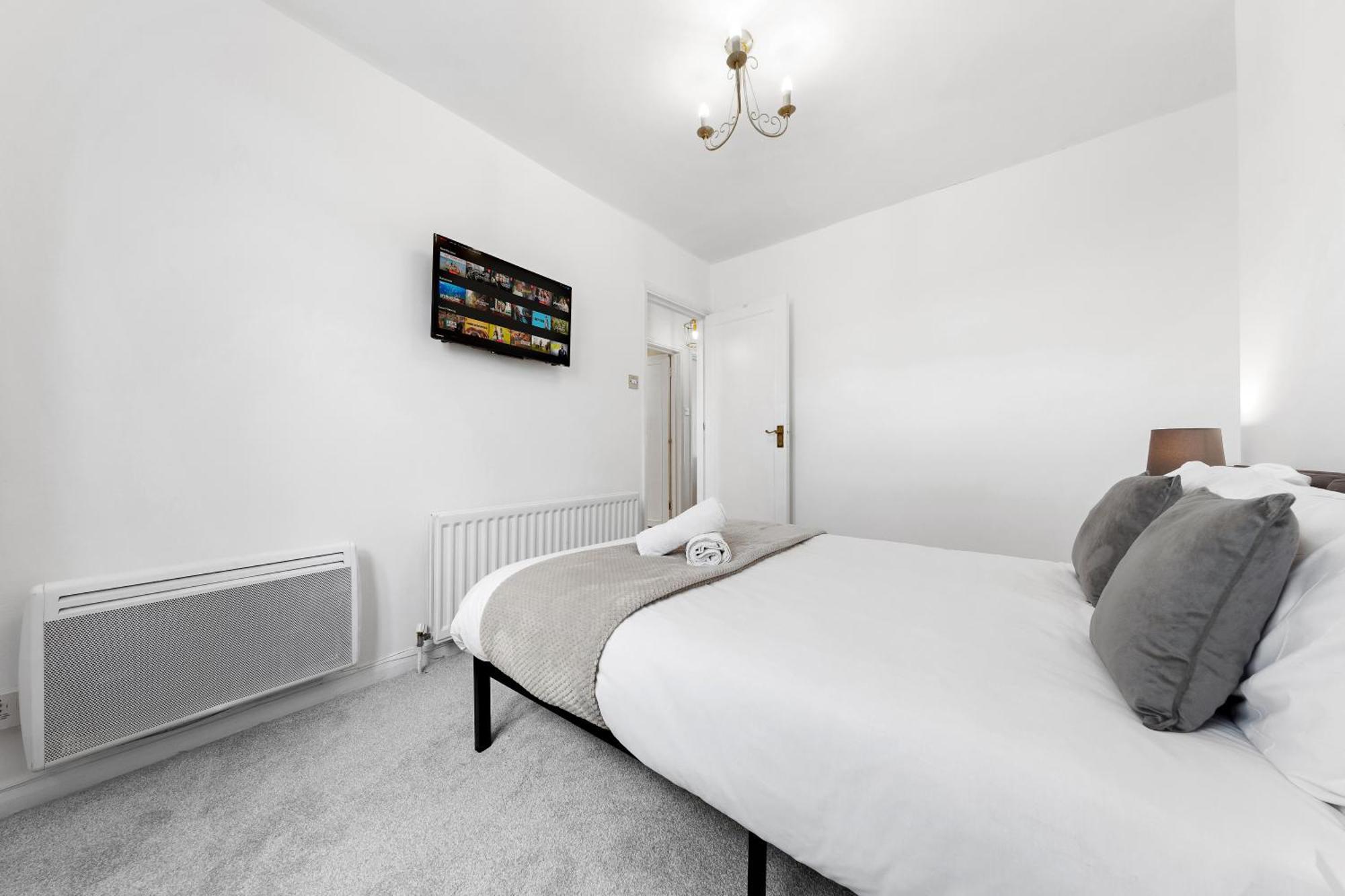 Newly Renovated Kensington 2 Bedroom Apartment With Balcony Near Harrods Sleeps 6, 2 Min Walk From Station Londres Exterior foto