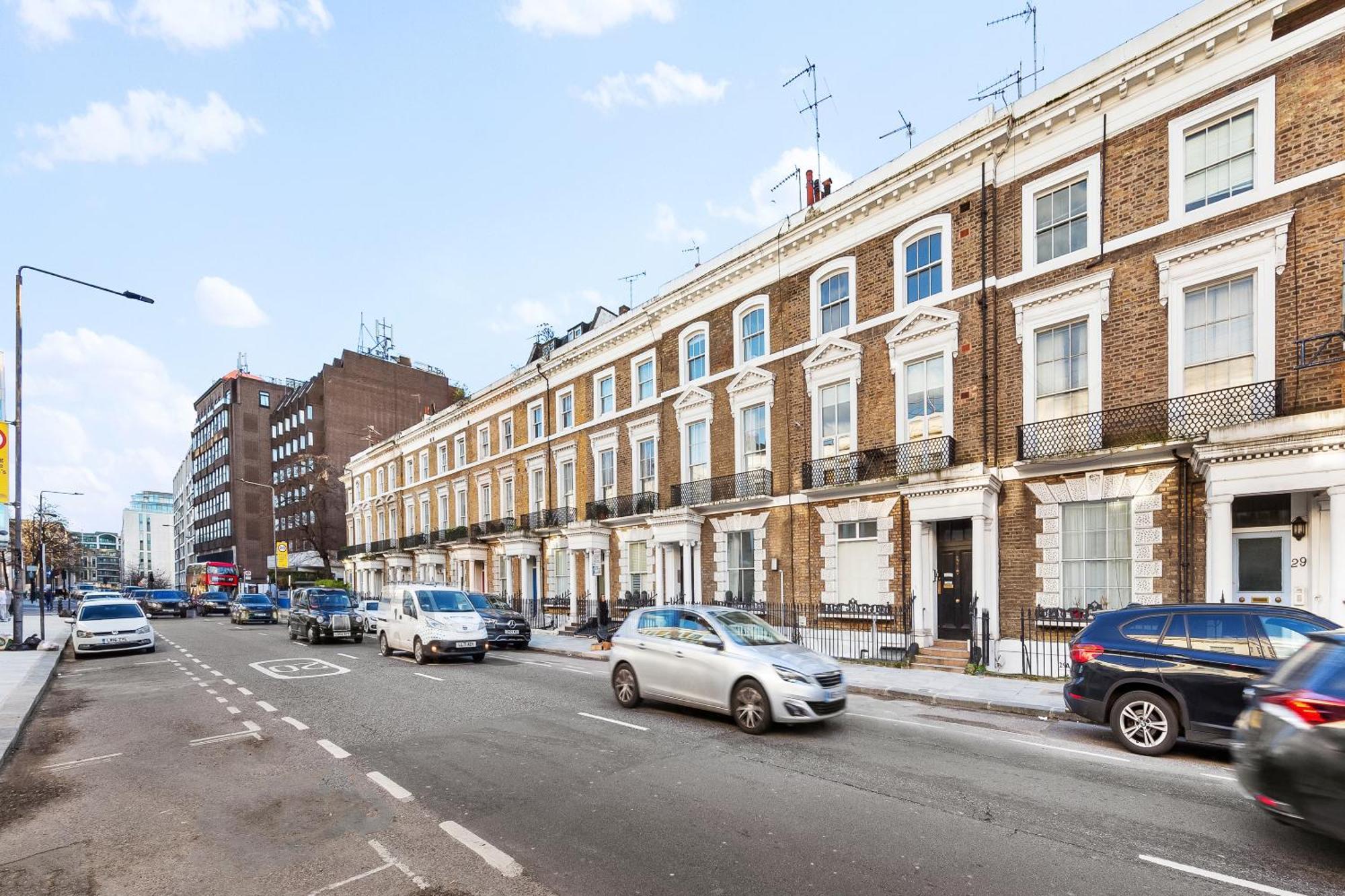 Newly Renovated Kensington 2 Bedroom Apartment With Balcony Near Harrods Sleeps 6, 2 Min Walk From Station Londres Exterior foto