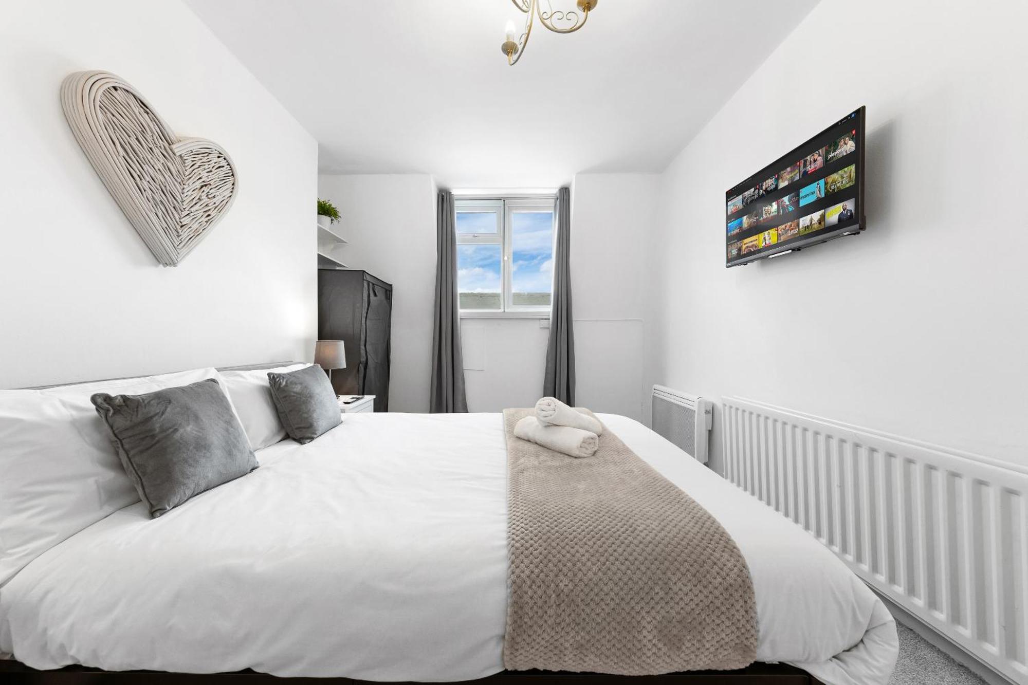 Newly Renovated Kensington 2 Bedroom Apartment With Balcony Near Harrods Sleeps 6, 2 Min Walk From Station Londres Exterior foto