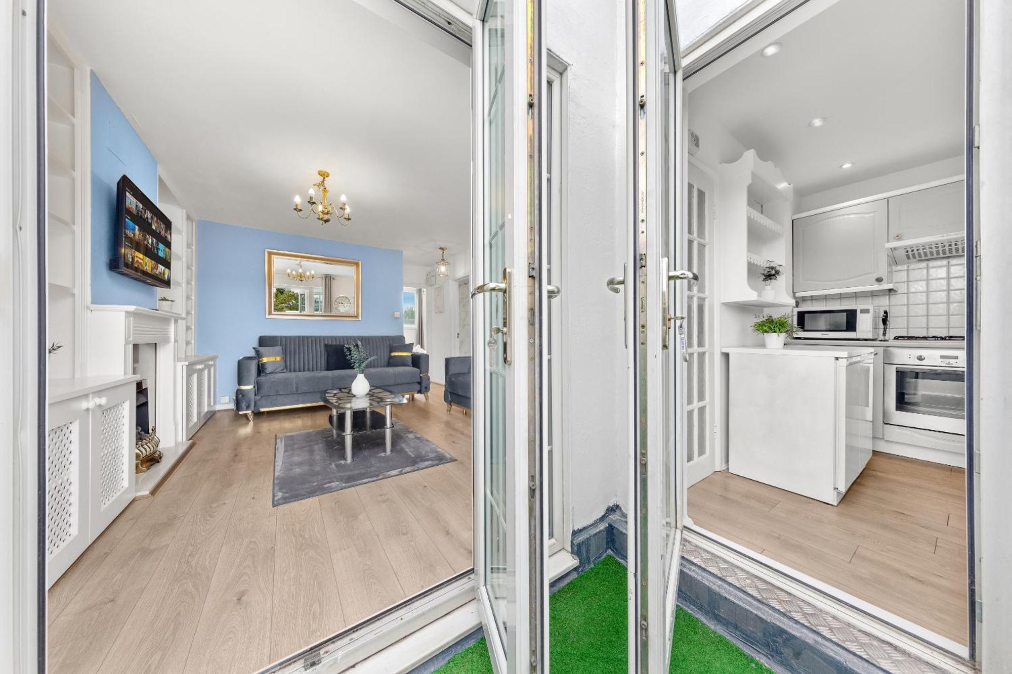Newly Renovated Kensington 2 Bedroom Apartment With Balcony Near Harrods Sleeps 6, 2 Min Walk From Station Londres Exterior foto