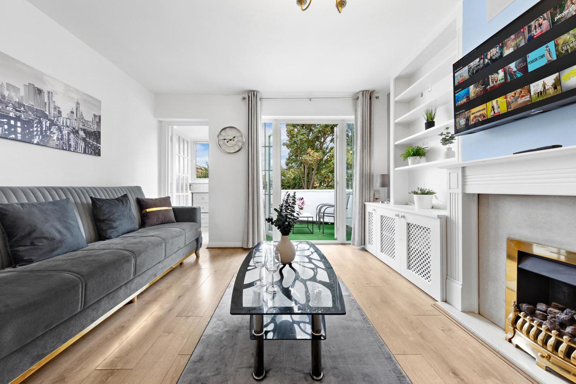Newly Renovated Kensington 2 Bedroom Apartment With Balcony Near Harrods Sleeps 6, 2 Min Walk From Station Londres Exterior foto